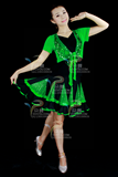 翠绿广场舞大摆短裙表演比赛服