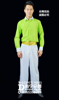 绿衬衣白裤子男装