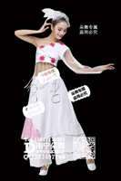 白色雨中花裤装