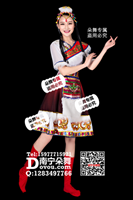 白衣黑红短裙藏族