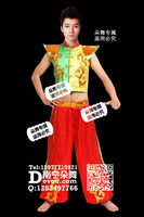 绿金分界汉族男装