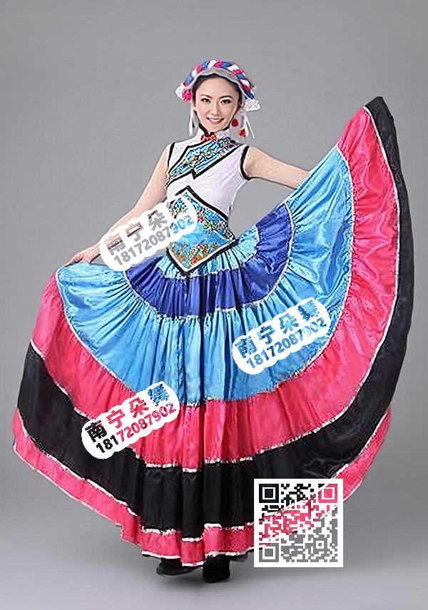 蓝衣五彩彝族大摆裙