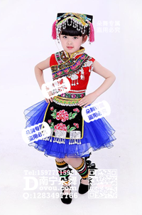 红衣蓝裙彝族女童服_EM029