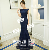蓝色蕾丝一字肩鱼尾晚礼服