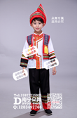 白衣黑裤男童民族服