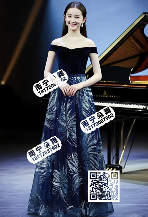 深蓝金丝绒大银花长礼服