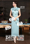 绿色白花长旗袍