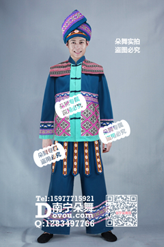 蓝色长袖飘带侗族男装