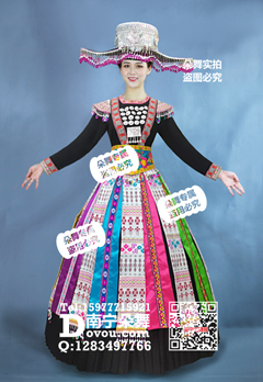 黑色多片瑶族盛装