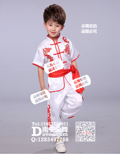 白色红边短袖长裤武术男童服