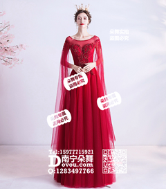 红色披纱袖纱裙长礼服