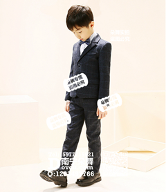 蓝黑格子男童西装