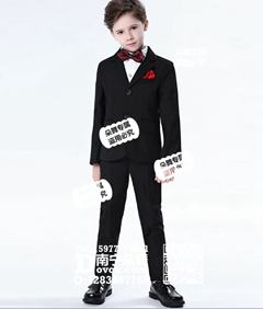 黑色男童西装