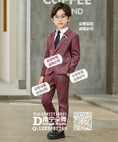 枣红小格男童西装