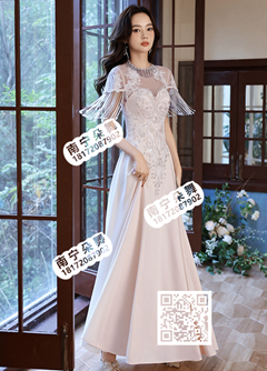 白色钉珠流苏长礼服