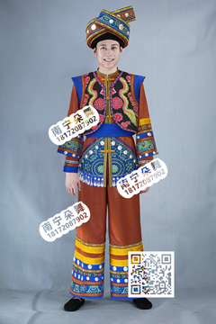 咖啡色侗族三件套男装