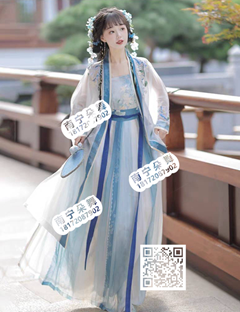 蓝白百合花刺绣汉服