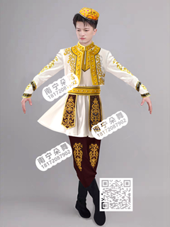 米白长衣金花马甲新疆回族男装