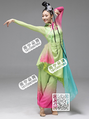 玫红绿相间飘逸淡妆浓抹古典