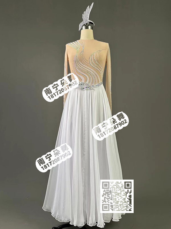 黄衣白裙条纹白色银梦男当代