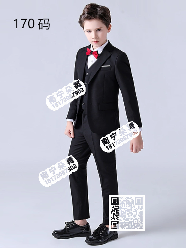 黑色含马甲男童西装1