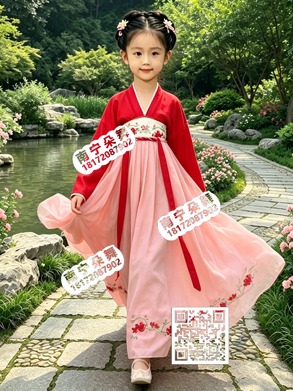 粉裙红衣飘逸女童汉服