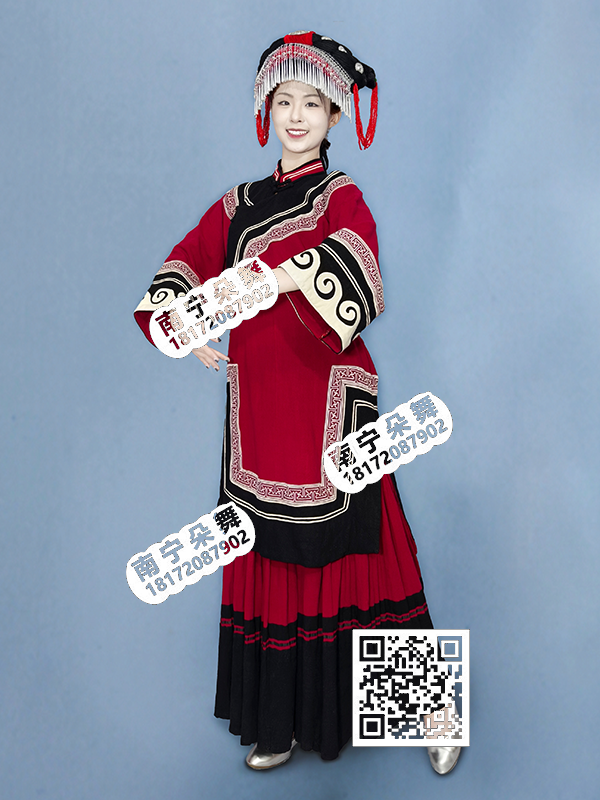 红黑相间花边斜襟彝族女服